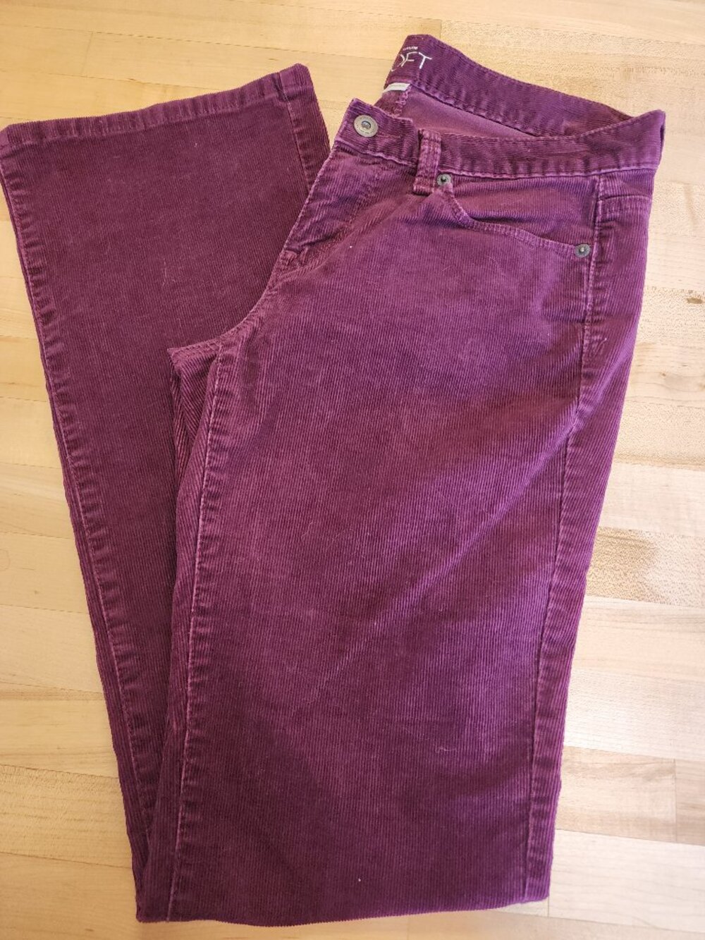 Ann Taylor Loft maroon/wine corduroy boot leg pants womens size 4